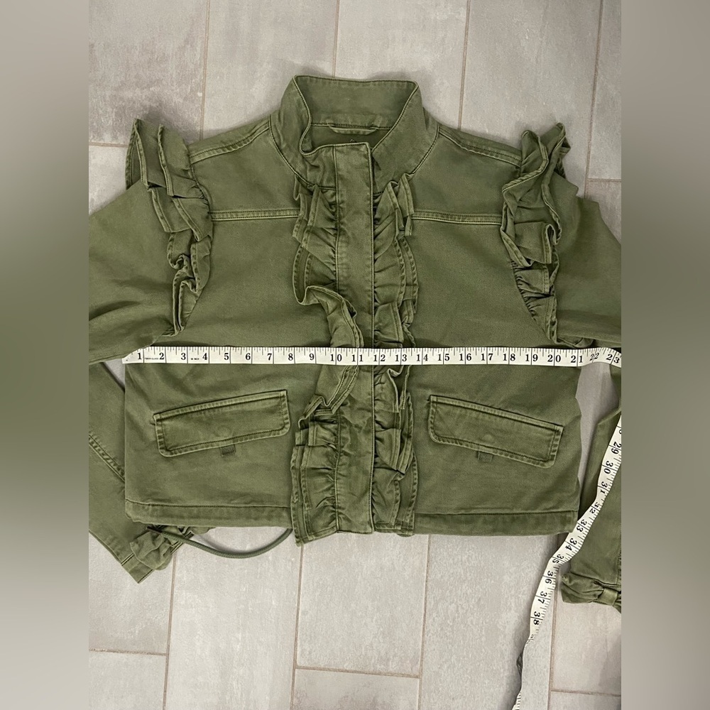 NWT Gap x LoveShackFancy Ruffle Crop Utility Jacket Olive Green Size Medium - Picture 3 of 9